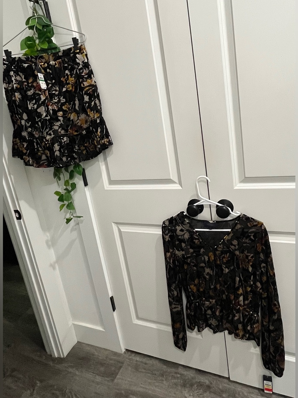 Rachel Roy set Floral Print Long-Sleeve V-Neck Top - Black Multi